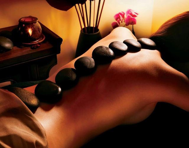 đá nóng massage